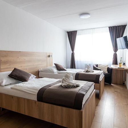 Hotel Akademia โกชิเซ ภายนอก รูปภาพ